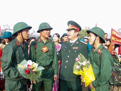 Xuân sang rộn ràng tòng quân