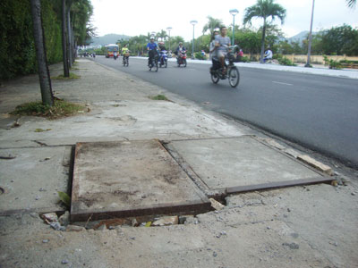 Hố ga được thay nắp mới