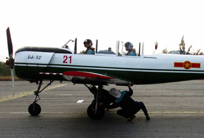 Chuyến bay khai xuân