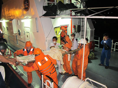 Một tàu cá Khánh Hòa gặp nạn ở Trường Sa