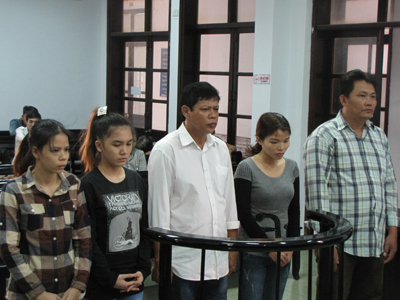 Tuyên án nhóm đối tượng massage kiêm… trộm cắp