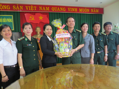 Thăm và tặng quà 6 đơn vị bộ đội Biên phòng