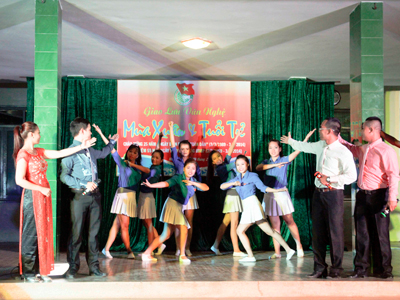 Giao lưu văn nghệ "Mùa xuân và tuổi trẻ"