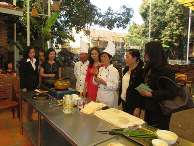 Tổ chức gặp mặt nhân ngày 8-3