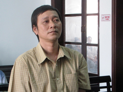 Hầu tòa vì đi bán cần sa