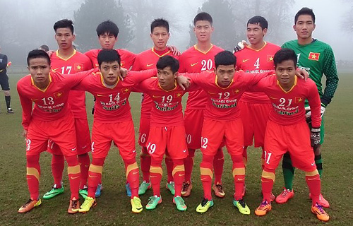 U19 Việt Nam hòa U19 Coventry 1-1