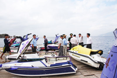 Khảo sát đề xuất quy hoạch bè du lịch trên vịnh Nha Trang