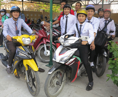 Dịch vụ cho sinh viên thuê xe hút khách