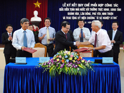 Ký kết quy chế phối hợp giữa Kiểm toán Nhà nước và thường trực HĐND, UBND 4 tỉnh