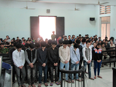 18 năm tù cho đối tượng tập hợp đồng bọn đi chém chết người