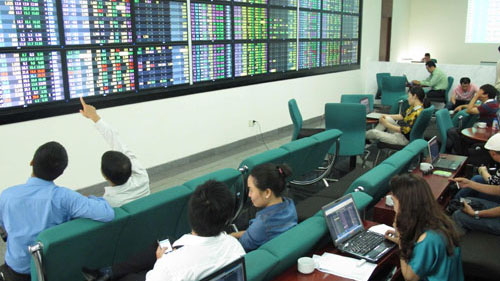 Siết chặt quản lý công bố thông tin của công ty đại chúng