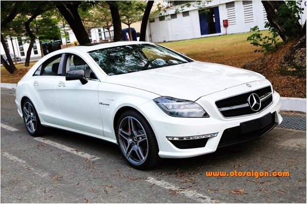 Xế "khủng" gần 8 tỉ đồng về Việt Nam