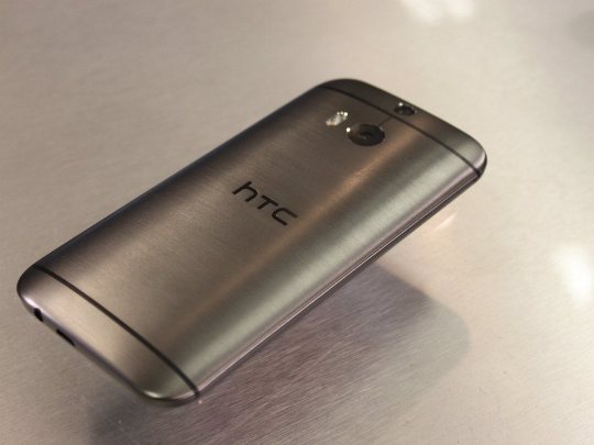 Cận cảnh One 2014, "quái vật" mới của HTC