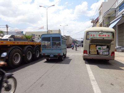 Lấn đường nguy hiểm