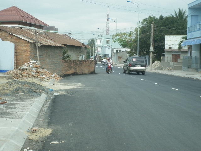 Đường chưa thông thoáng