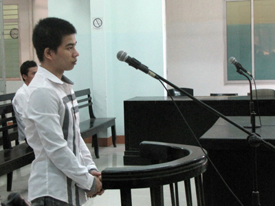 Dùng dao giải quyết chuyện đánh bạc gian?