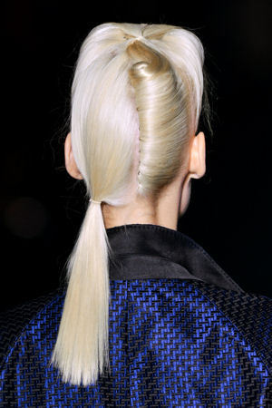 Những kiểu tóc đuôi ngựa không bao giờ lỗi mốt