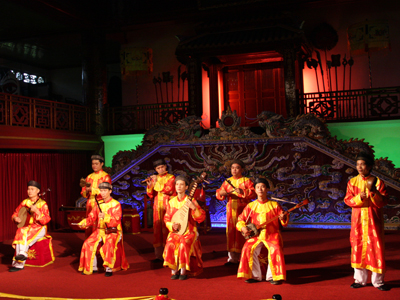 Tham dự Festival Huế với Vietravel