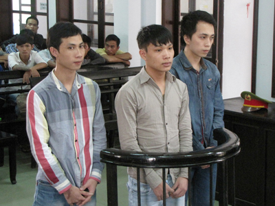 Chém em do mâu thuẫn với anh