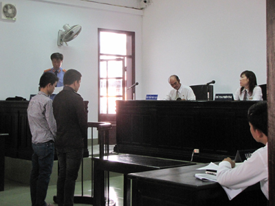 Thua cá độ bóng đá, đi cướp giật?