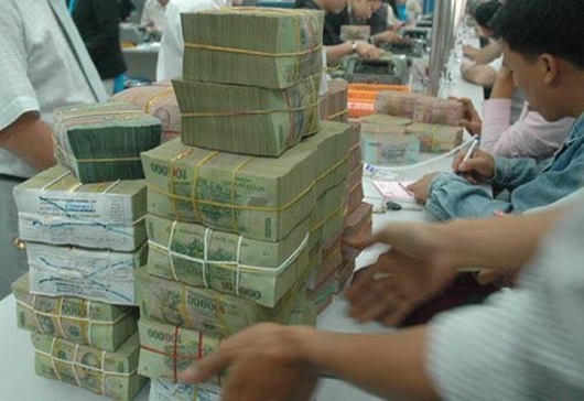 Yêu cầu tiếp tục giảm lãi suất các khoản vay cũ về dưới 15%/năm