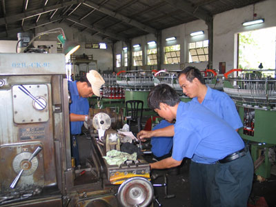 Qua phong trào thi đua “Lao động (LĐ) giỏi, LĐ sáng tạo”, các cấp công đoàn đã khơi dậy niềm đam mê sáng kiến cải tiến kỹ thuật của hàng nghìn công nhân (CN), viên chức (VC), LĐ. 