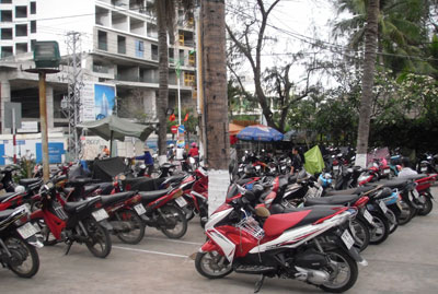 Lại tăng phí giữ xe trong dịp lễ