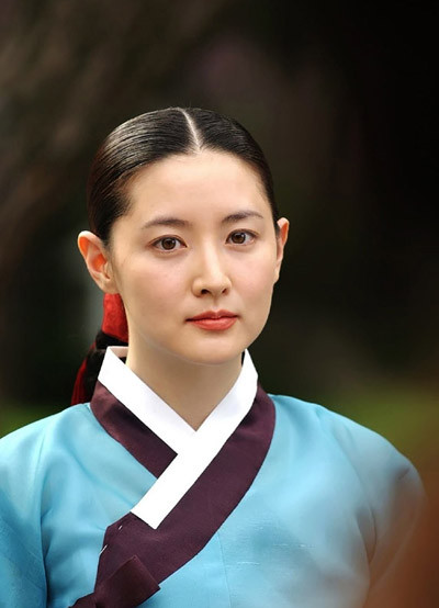 Lee Young Ae trong vai nàng Dae Jang Geum