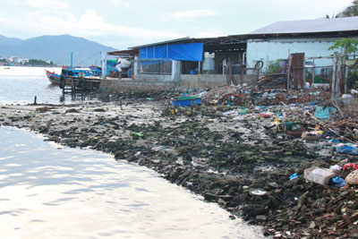 Nguy cơ ô nhiễm vịnh Nha Trang: Cần có giải pháp đồng bộ
