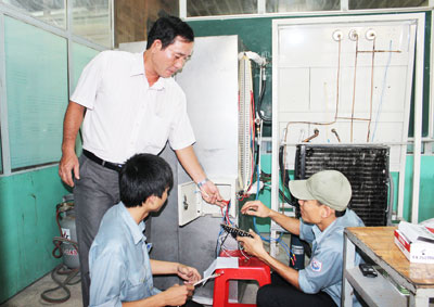 Cơ sở dạy nghề và doanh nghiệp: Cần gắn kết đào tạo nghề