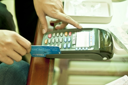 Tiền mặt trong lưu thông sẽ giảm dần