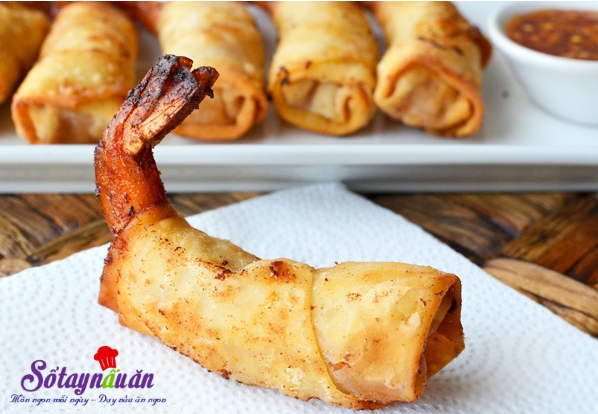 Váng đậu cuộn tôm chiên giòn