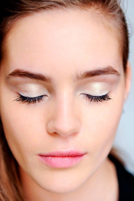 Trang điểm giúp bạn rạng rỡ, tỉnh táo