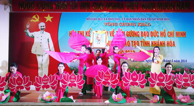 Học Bác qua những câu chuyện kể