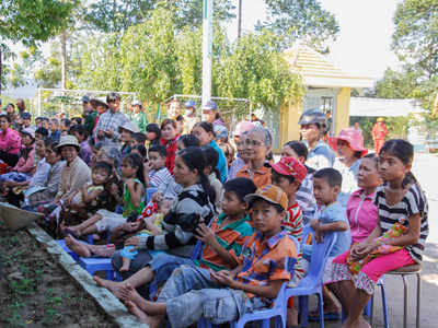 Đông đảo người dân tham gia ngày hội