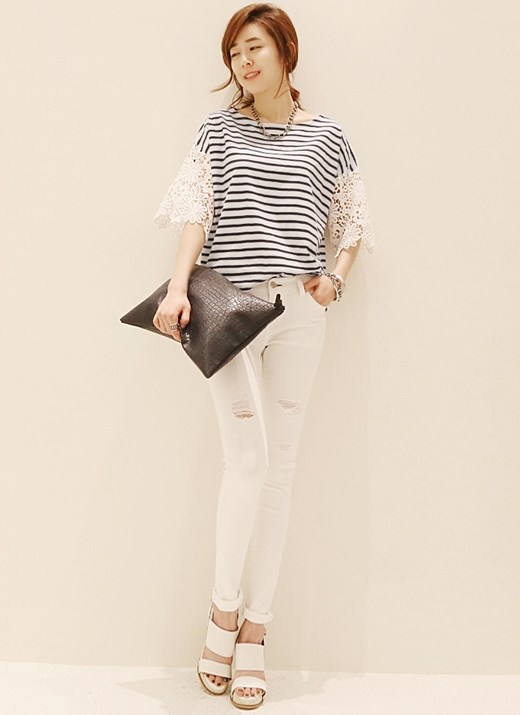 Cách diện đồ kẻ chuẩn cho ngày nóng