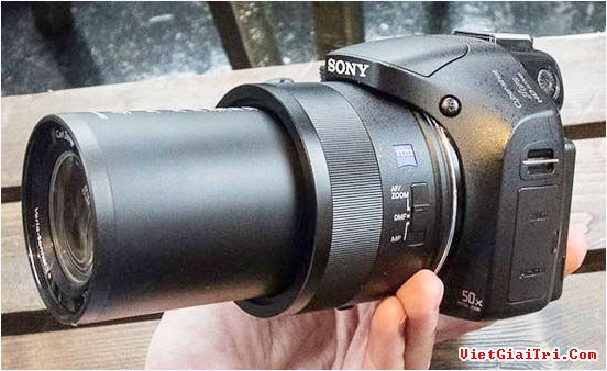 4 máy ảnh siêu zoom cho mùa du lịch