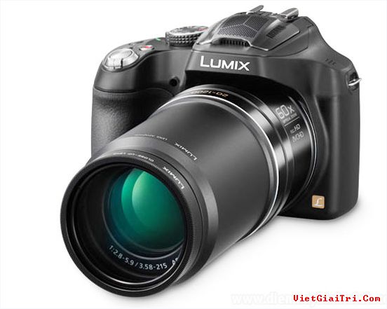 Panasonic DMC-FZ70 có zoom quang tới 60X.