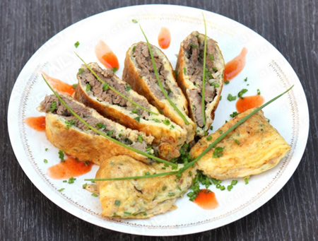 Trứng cuộn thịt bò