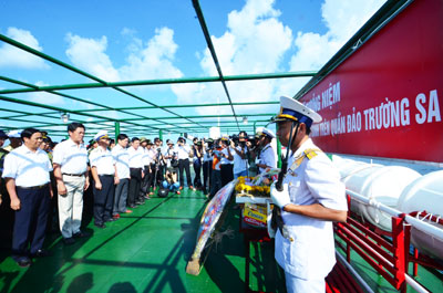 Hòa cùng sóng nước quê hương