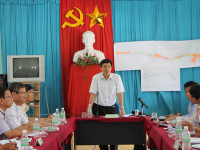 Tích cực vận động người dân bàn giao mặt bằng trước ngày 30-5