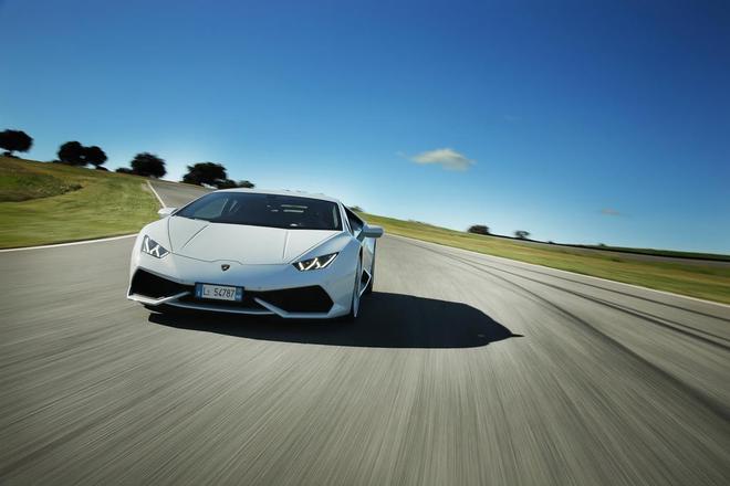 Lamborghini Huracan - cuồng phong rực rỡ