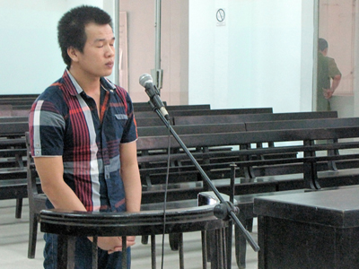 Bị bắt khi đem bán tivi trộm cắp