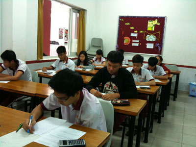   Thi thử tốt nghiệp THPT năm 2014 tại Trường THPT iSchool  Nha Trang.