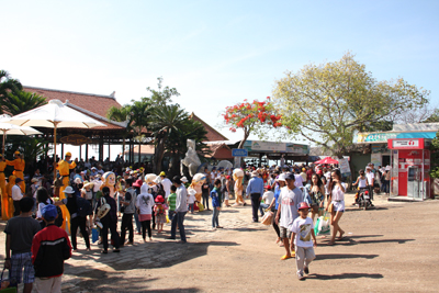 Kỳ thú lễ hội khỉ 2014