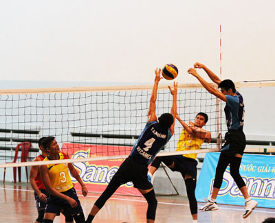 Sanest Khánh Hòa thẳng tiến