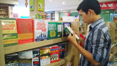 Sách về biển, đảo được độc giả Khánh Hòa quan tâm