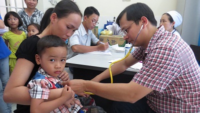 Khám sàng lọc tim bẩm sinh cho 150 trẻ