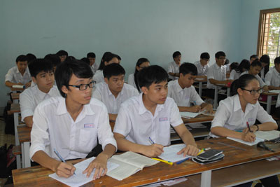 Tuyển sinh lớp 10 năm học 2014 - 2015: Tỷ lệ &quot;chọi&quot; khá cao