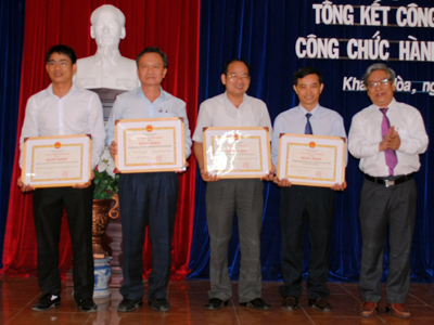 Tổng kết công tác tuyển dụng công chức hành chính năm 2013